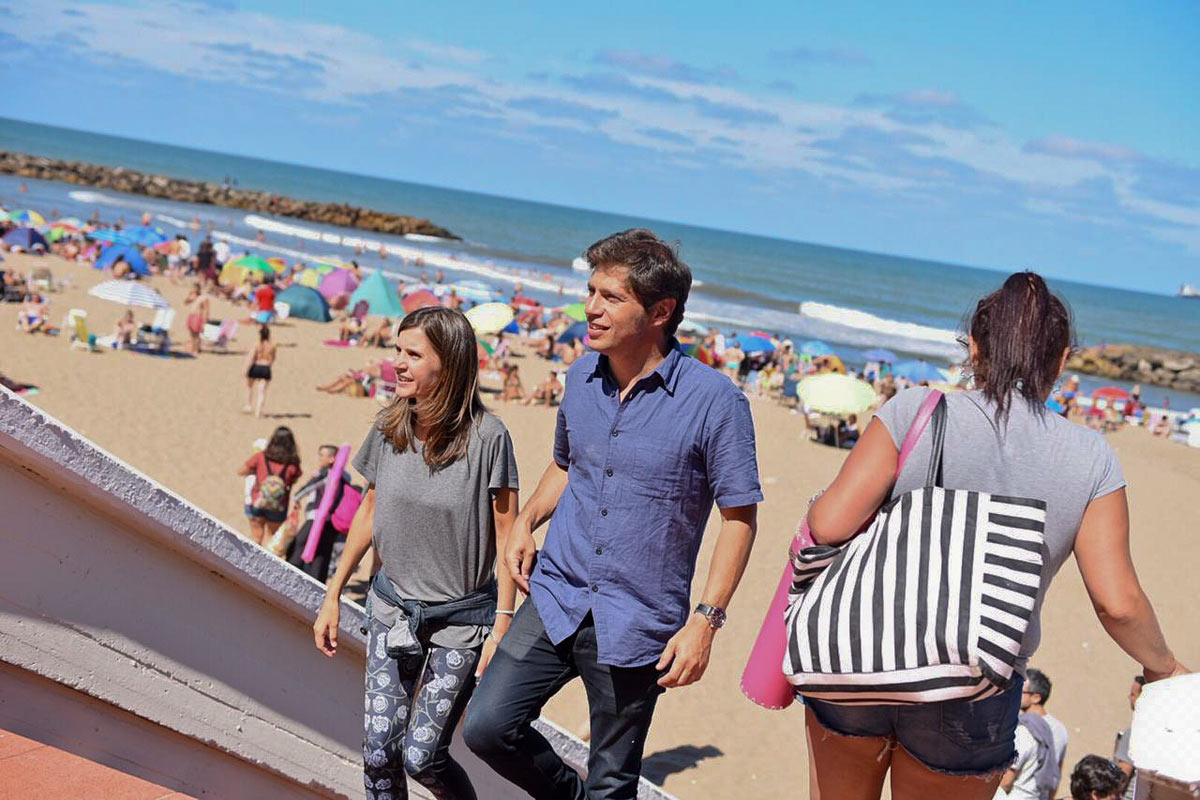 Axel Kicillof palpitó la temporada turística: "Se viene un verano prometedor"